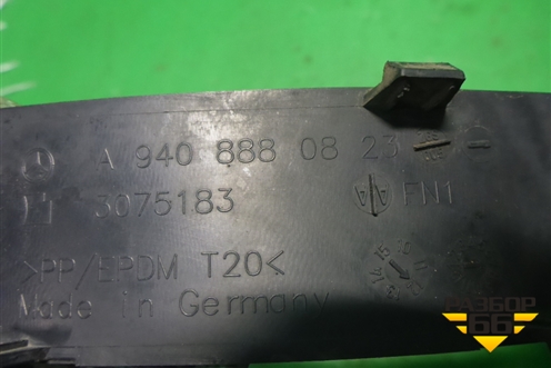 Решетка в капот левая  (нижняя) (A9408880823) для Mercedes Benz TRUCK Axor 2 с 2004г (Аксор)