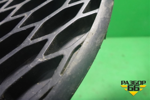 Решетка в капот левая  (верхняя) (A9448880323) для Mercedes Benz TRUCK Axor 2 с 2004г (Аксор)