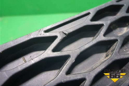 Решетка в капот левая  (верхняя) (A9448880323) для Mercedes Benz TRUCK Axor 2 с 2004г (Аксор)