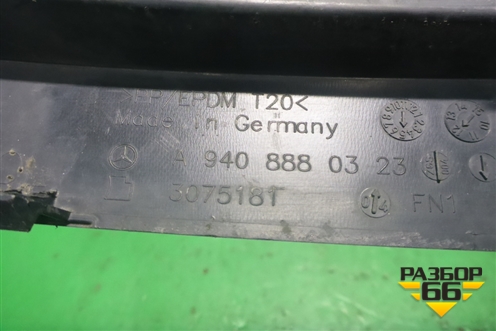 Решетка в капот левая  (верхняя) (A9448880323) для Mercedes Benz TRUCK Axor 2 с 2004г (Аксор)