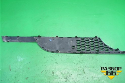 Решетка в капот левая  (нижняя) (A9408880823) для Mercedes Benz TRUCK Axor 2 с 2004г (Аксор)