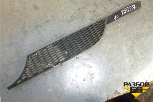 Решетка в капот левая  (Нижняя) (A9408880823) для Mercedes Benz TRUCK Axor 2 с 2004г (Аксор)