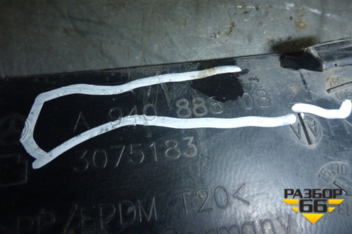 Решетка в капот левая  (Нижняя) (A9408880823) для Mercedes Benz TRUCK Axor 2 с 2004г (Аксор)