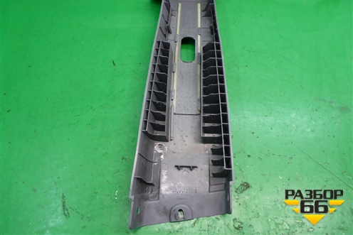 Обшивка стойки центральная верхняя левая (858302D100) для Hyundai Elantra 3 (XD) с 2000-2010г (Элантра)