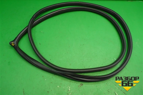 Уплотнитель двери передней левой для Nissan Almera G15 с 2012г (Альмера Г15)