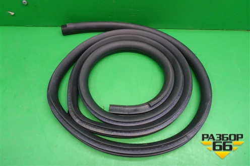 Уплотнитель двери задней левой для Nissan Almera G15 с 2012г (Альмера Г15)