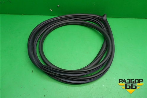 Уплотнитель двери передней правой для Nissan Almera G15 с 2012г (Альмера Г15)