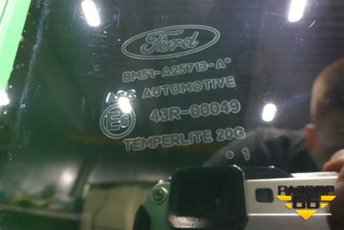 Стекло двери задней левой (хетчбэк 2011г) (BM51A25713A) для Ford Focus 3 с 2011г (Фокус)