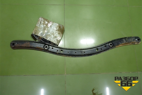 Кронштейн глушителя (8V61A10684AA) для Ford Focus 3 с 2011г (Фокус)