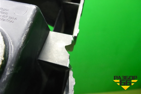 Кронштейн заднего бампера левый (под фонарём) (5JH807393A) для Skoda Rapid с 2013г (Рапид)