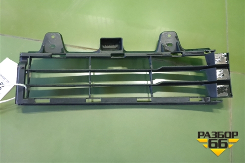 Решетка в передний бампер правая (до 2012г) (5311260040) для Toyota Land Cruiser (200) с 2008г (Ленд Крузер)