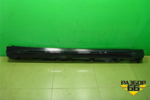 Накладка на порог наружная правая (AMG) (A1676982301) для Mercedes Benz GLE-Klass V167 с 2018г (ГЛЕ)