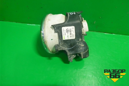Фара противотуманная правая (8121002110) для Toyota Yaris с 2005-2011г (Ярис)