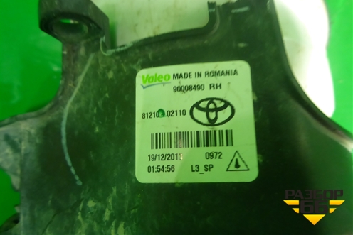 Фара противотуманная правая (8121002110) для Toyota Yaris с 2005-2011г (Ярис)