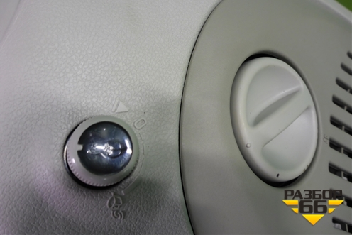 Плафон салонный для Peugeot Partner Tepee с 2008г (Партнер Типпи)