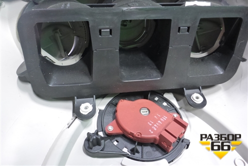 Плафон салонный для Peugeot Partner Tepee с 2008г (Партнер Типпи)