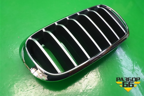 Решетка радиатора правая (7316054) для BMW X5 F15 с 2013г (Х5 Ф15)