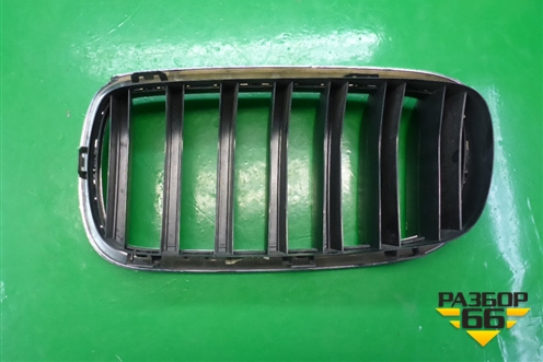 Решетка радиатора правая (7316054) для BMW X5 F15 с 2013г (Х5 Ф15)