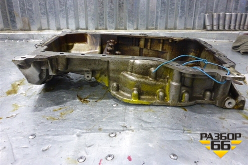 Поддон двигателя масляный (верхняя часть 4.2л АКПП 8V AXQ) для Volkswagen Touareg c 2002-2010г (Туарег)