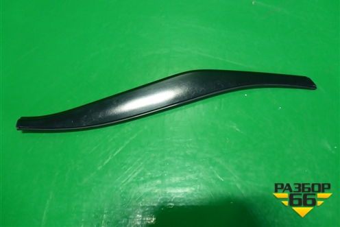 Накладка стекла заднего левого (757240K070) для Toyota Fortuner с 2016г (Фортунер)