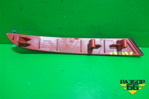 Отражатель в задний бампер правый для BMW 6-серия GT G32 с 2017г