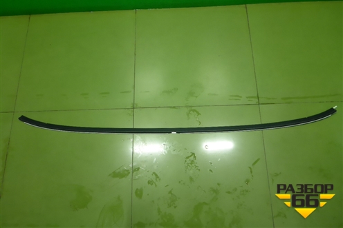 Молдинг лобового стекла нижний (новый) (5615333010) для Toyota Camry V70 с 2017г (Камри)