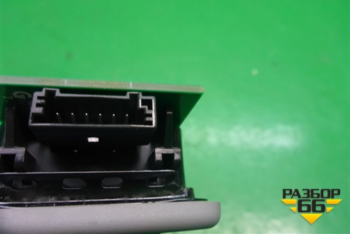 Плафон салонный задний (правый) для BMW X5 E70 с 2007-2013г (Х5 Е70)