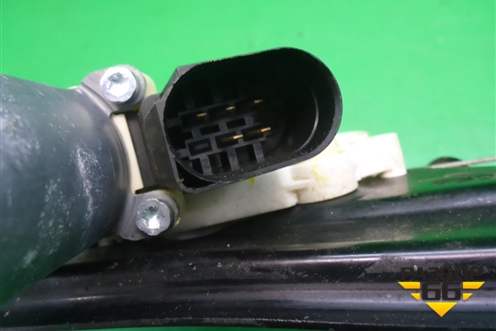 Стеклоподъёмник электрический задний правый (7166382) для BMW X5 E70 с 2007-2013г (Х5 Е70)