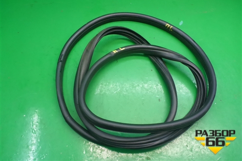 Уплотнитель двери передней левой для BMW X5 E70 с 2007-2013г (Х5 Е70)