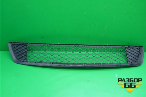 Решетка в передний бампер центральная (после 2010г) (51117222854) для BMW X5 E70 с 2007-2013г (Х5 Е70)