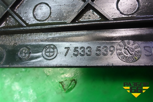 Кронштейн радиатора верхний (7533539) для BMW X5 E70 с 2007-2013г (Х5 Е70)