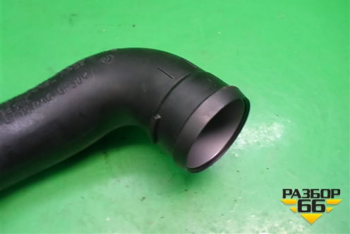 Патрубок интеркулера пластиковый (3.0л N55B30A) (13717571350) для BMW X5 E70 с 2007-2013г (Х5 Е70)