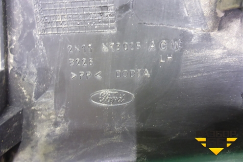 Обшивка багажника на заднюю панель (левая) (2N11N13025ACW) для Ford Fusion с 2002г (Фьюжн)