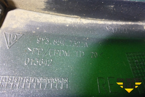 Накладка заднего крыла правого (9Y3854732A) для Porsche Cayenne с 2017г (Каен)