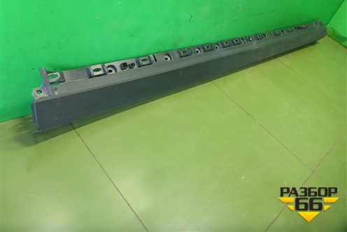 Накладка на порог наружная правая (9Y0853752) для Porsche Cayenne с 2017г (Каен)