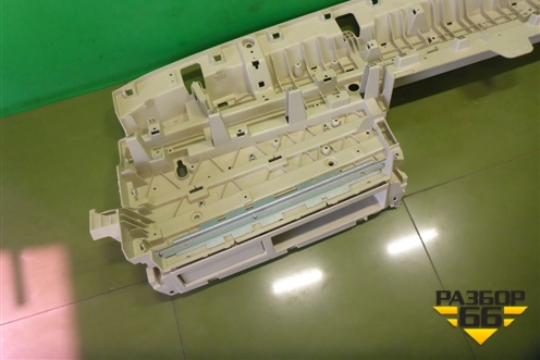 Консоль (82199645) для Volvo TRUCK FH с 2013-2019г (ФШ)