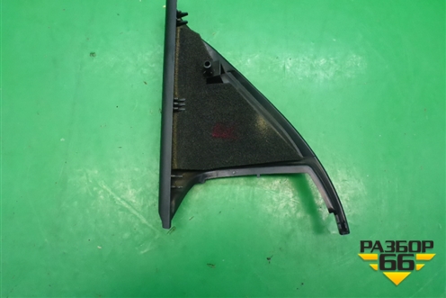 Накладка двери передней правой уголок для Porsche Cayenne с 2003-2010г (Каен)