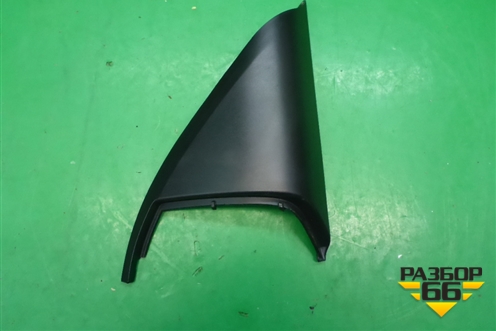 Накладка двери передней правой уголок для Porsche Cayenne с 2003-2010г (Каен)