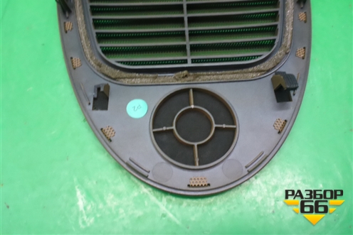 Решетка динамика (на торпедо) (7L5858189) для Porsche Cayenne с 2003-2010г (Каен)