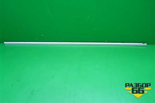 Накладка стекла переднего правого для Porsche Cayenne с 2003-2010г (Каен)