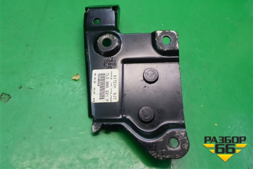 Кронштейн сиденья (заднего правого) (7L0886221F) для Porsche Cayenne с 2003-2010г (Каен)