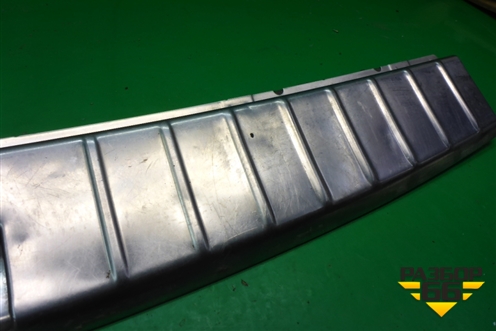 Обшивка багажника на заднюю панель (7L5863459C) для Porsche Cayenne с 2003-2010г (Каен)