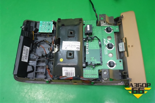 Плафон салонный передний (7L5868403) для Porsche Cayenne с 2003-2010г (Каен)