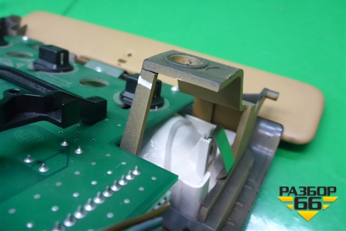 Плафон салонный передний (7L5868403) для Porsche Cayenne с 2003-2010г (Каен)