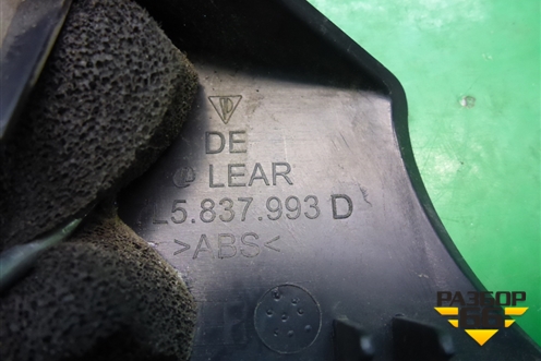 Накладка двери передней левой уголок (7L5837993D) для Porsche Cayenne с 2003-2010г (Каен)