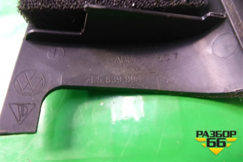 Накладка двери задней правой (уголок) (7L5839994) для Porsche Cayenne с 2003-2010г (Каен)