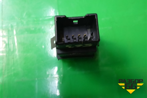 Кнопка обогрева сидений правая (7L5963564) для Porsche Cayenne с 2003-2010г (Каен)