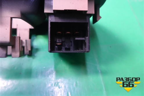 Кнопка центрального замка задняя правая (7L5962125) для Porsche Cayenne с 2003-2010г (Каен)