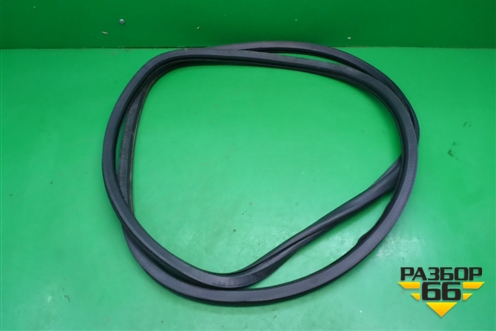 Уплотнитель двери задней правой (7L0867367A) для Porsche Cayenne с 2003-2010г (Каен)