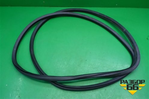 Уплотнитель двери передней правой (7L0867365A) для Porsche Cayenne с 2003-2010г (Каен)